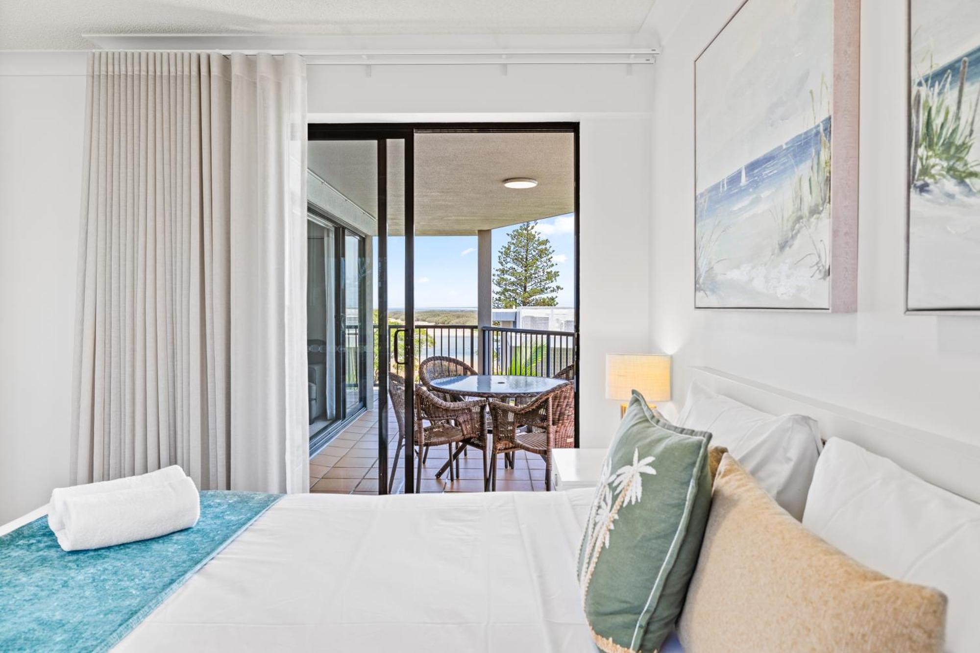 Belaire Place Motel Apartments Caloundra Exterior photo