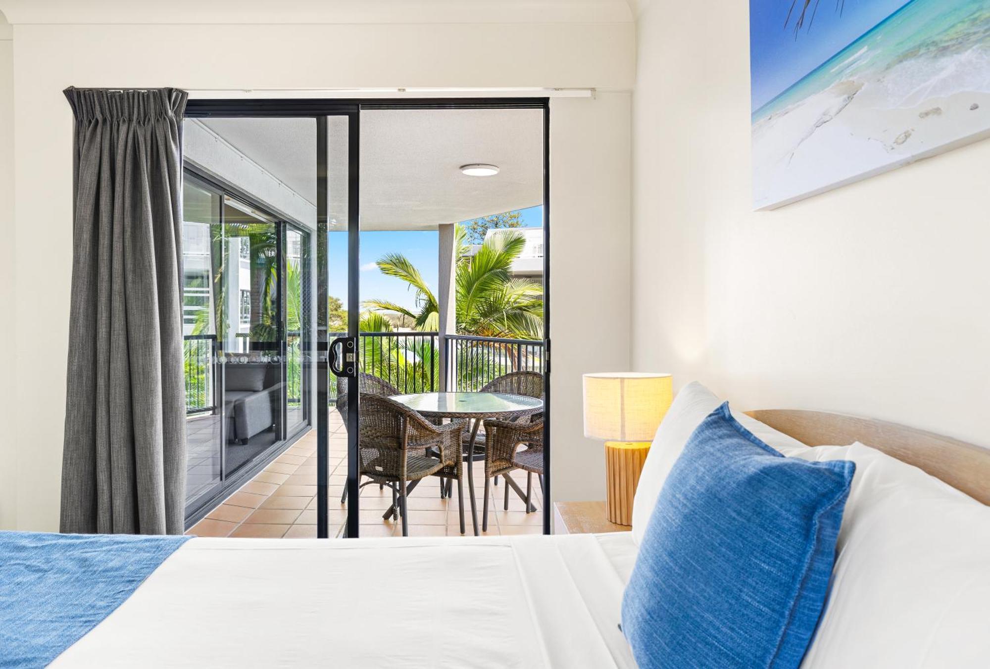 Belaire Place Motel Apartments Caloundra Exterior photo