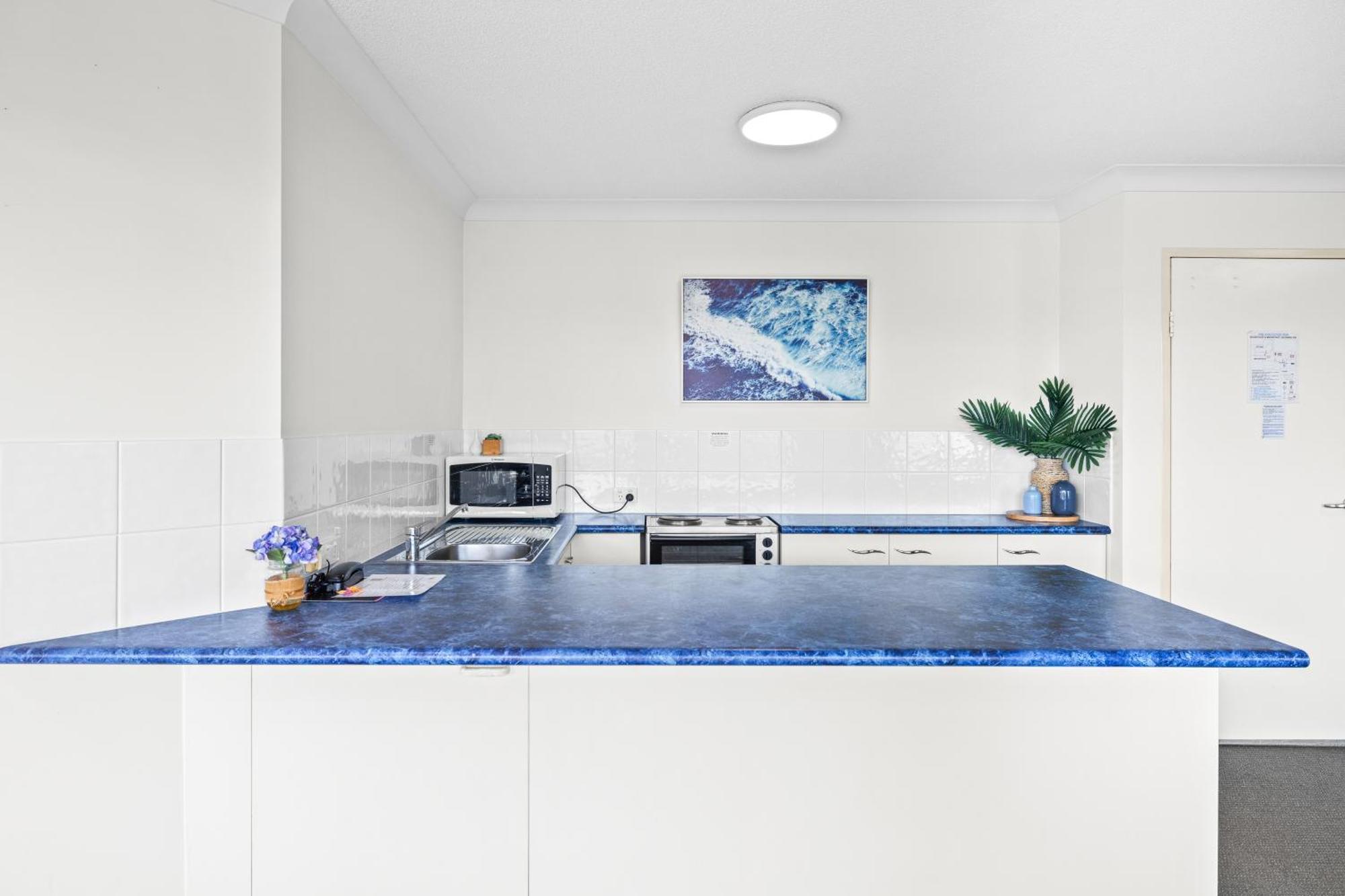 Belaire Place Motel Apartments Caloundra Exterior photo