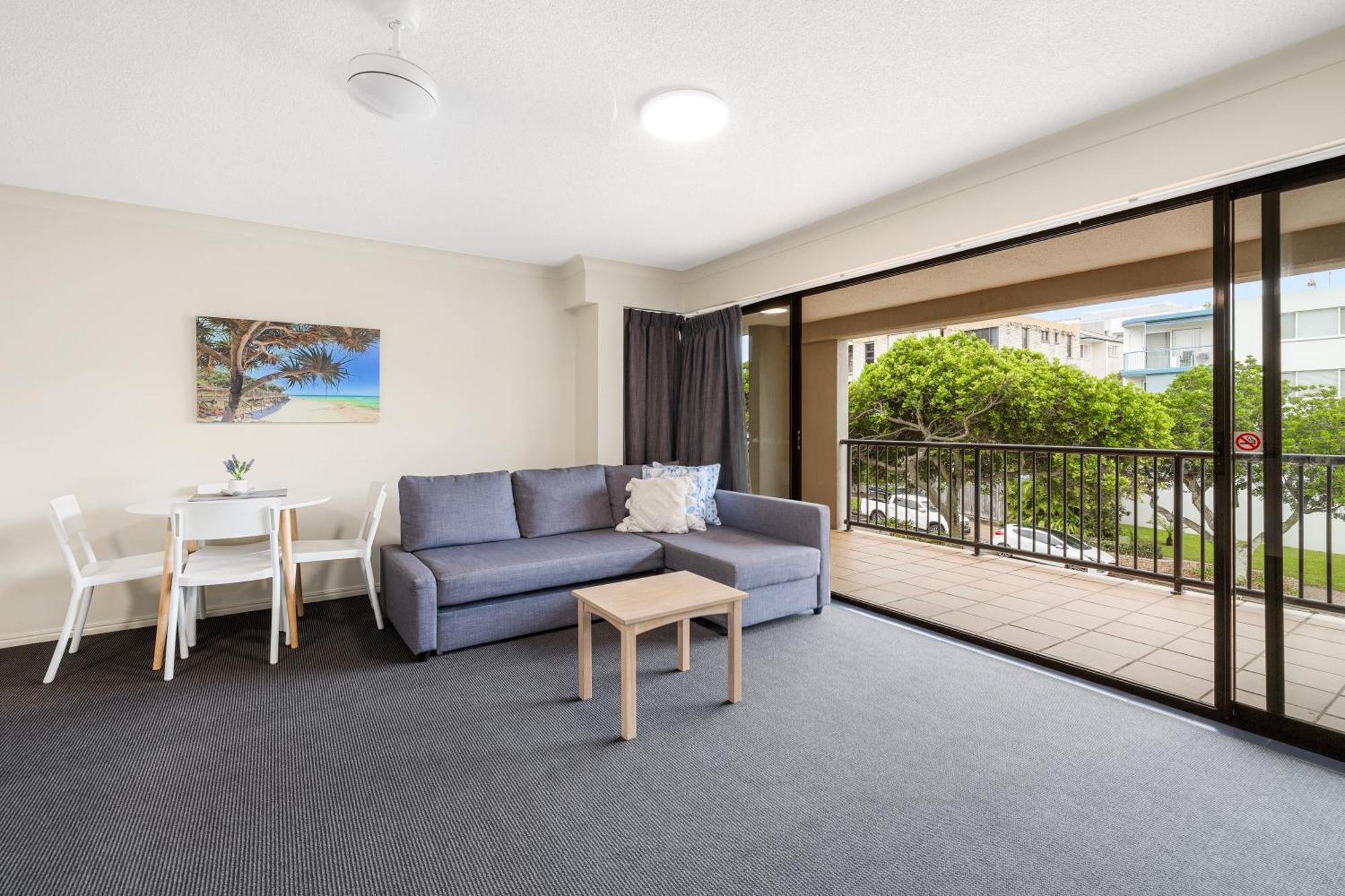 Belaire Place Motel Apartments Caloundra Exterior photo